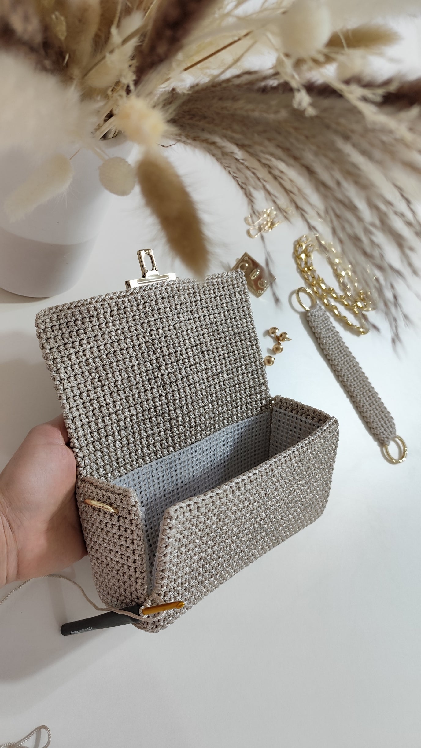 Cara Bag | Handmade Crochet| Crossbody Bag | Color Golden Brown