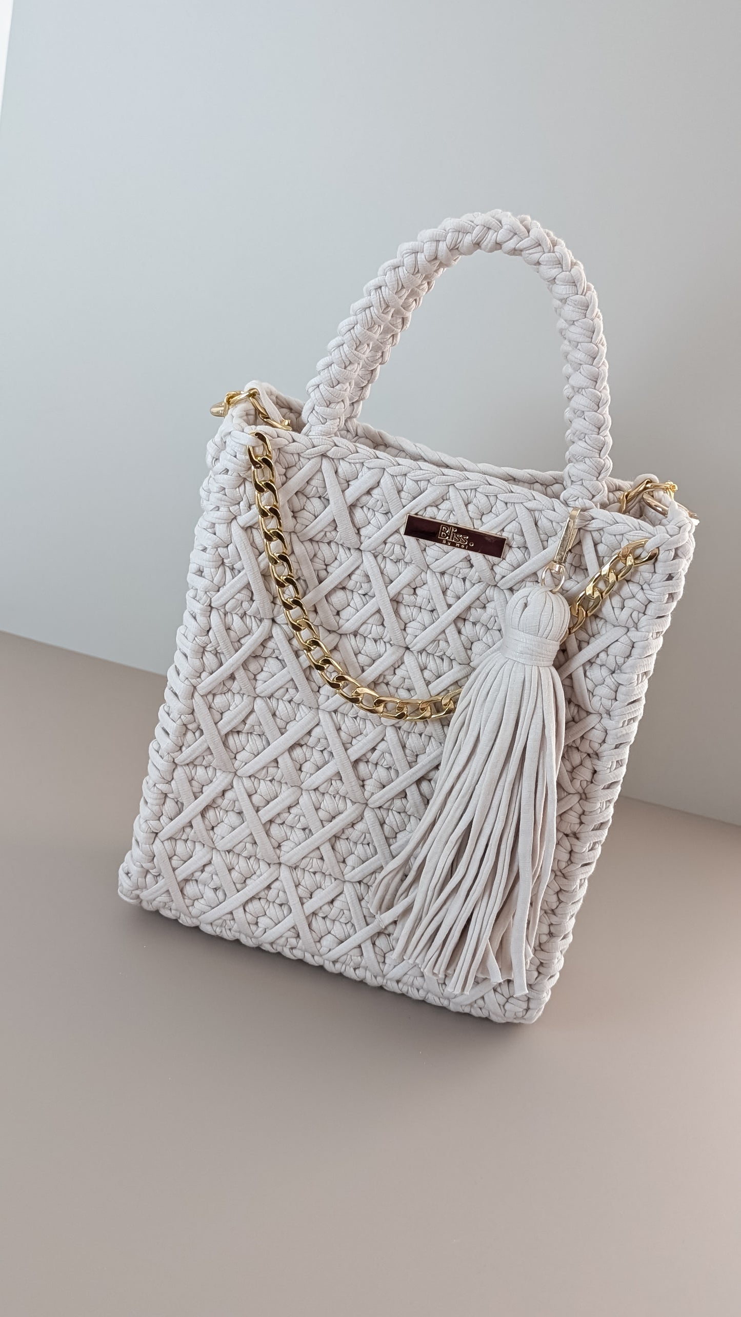 Carol Bag | Crochet Handmade Bag| Color Cool Light Fancy Pink