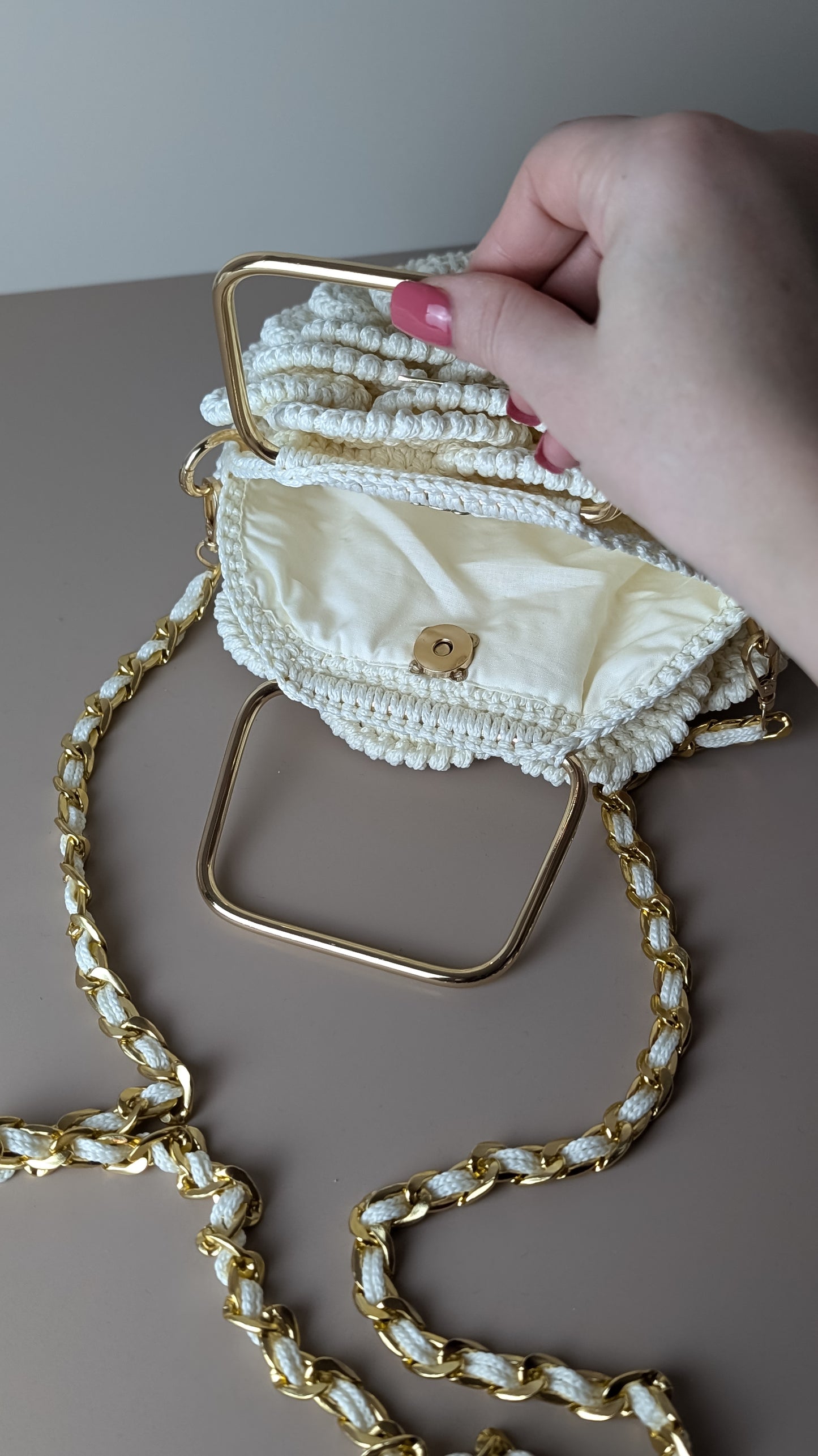 Rosetta Crossbody | Crochet Handmade Bag | Color Cream