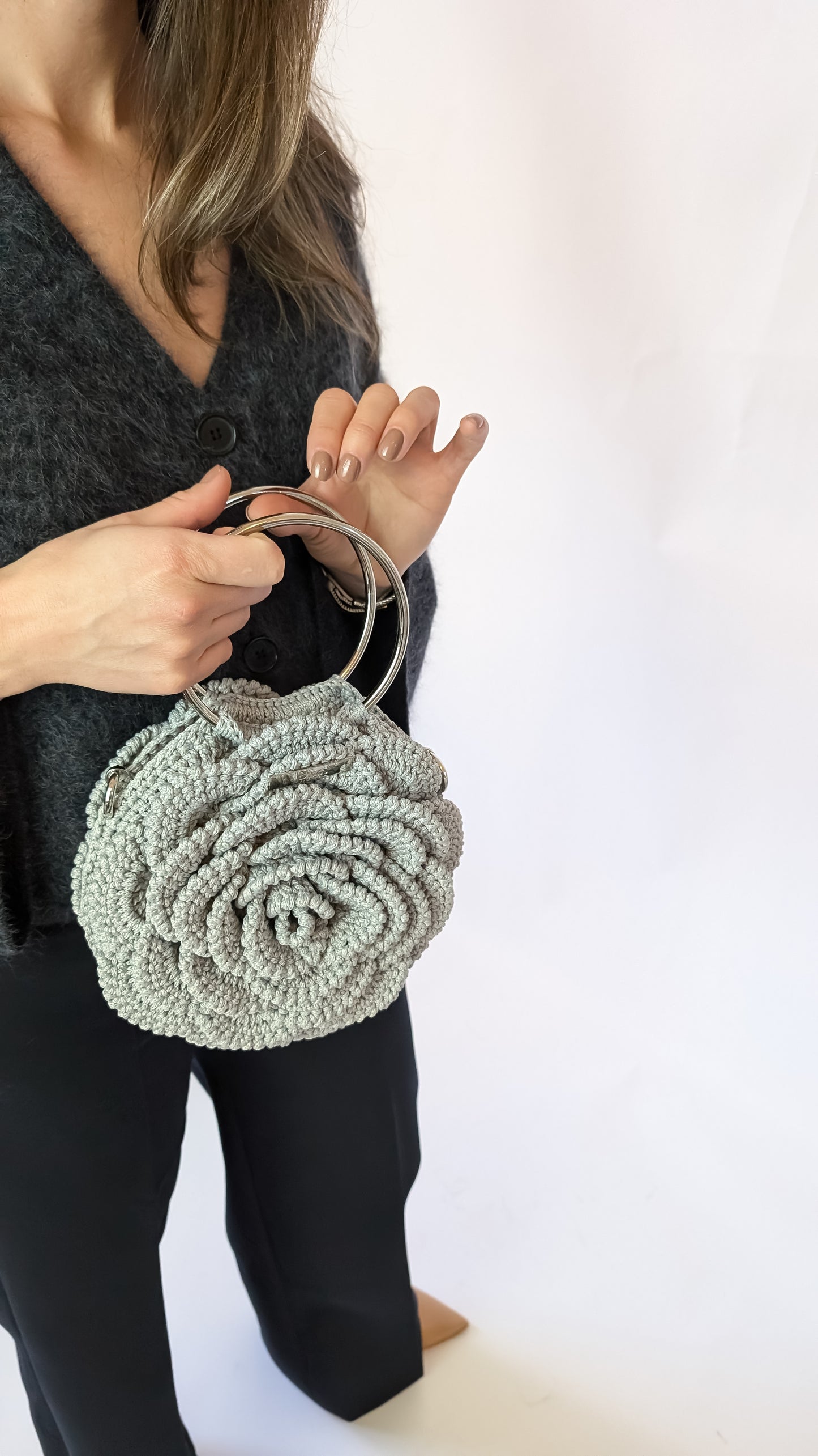 Rosetta| Crochet Handmade Crossbody Bag | Color Silver