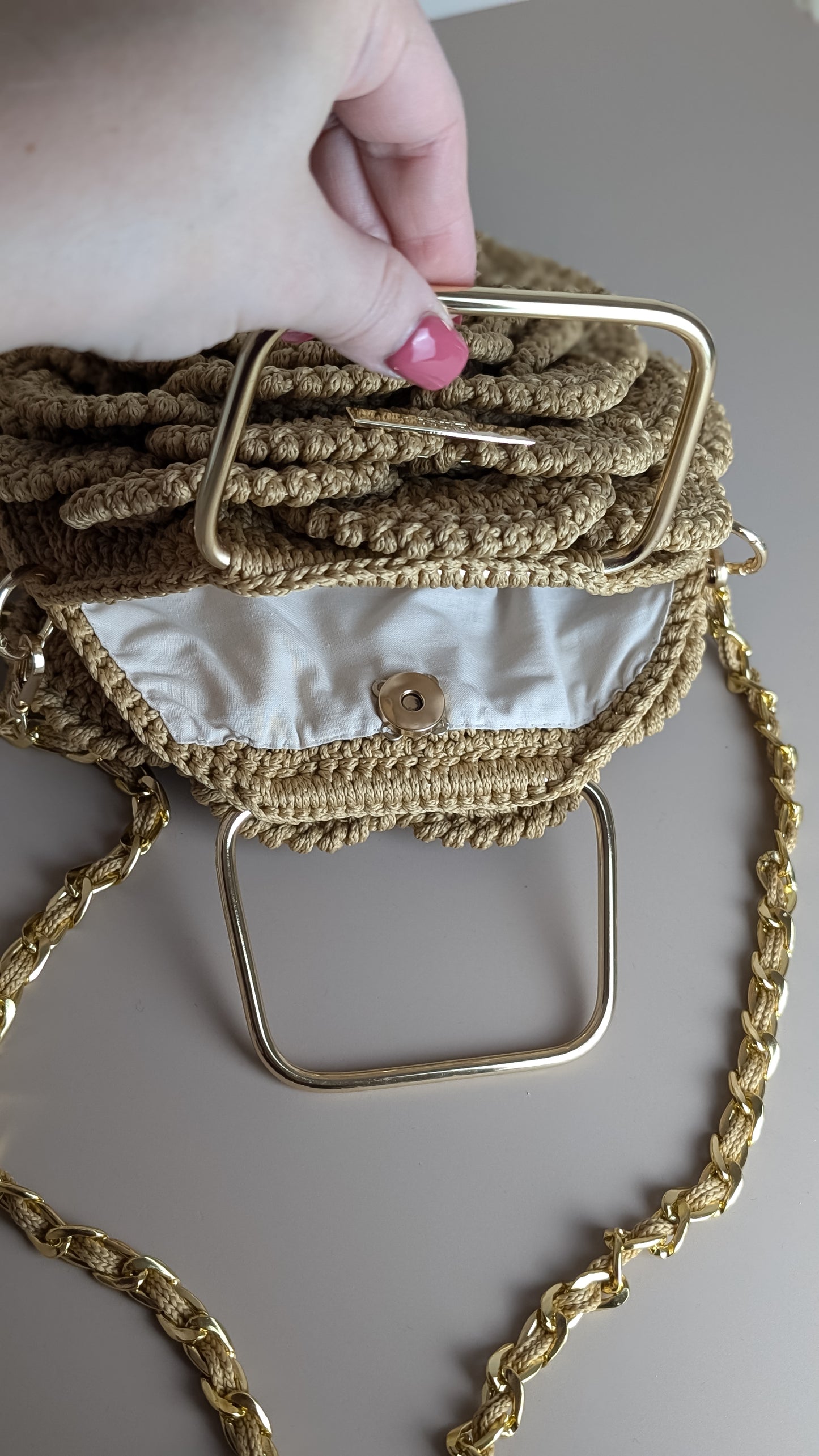 Rosetta Crossbody | Crochet Handmade Bag | Color Golden Brown